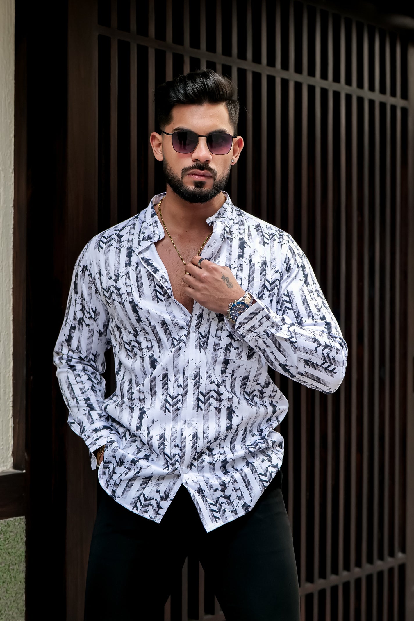 GREAY STUCEURE PRINT PREMIUM SHIRT